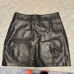 SHEIN Black Faux Leather Mini Skirt